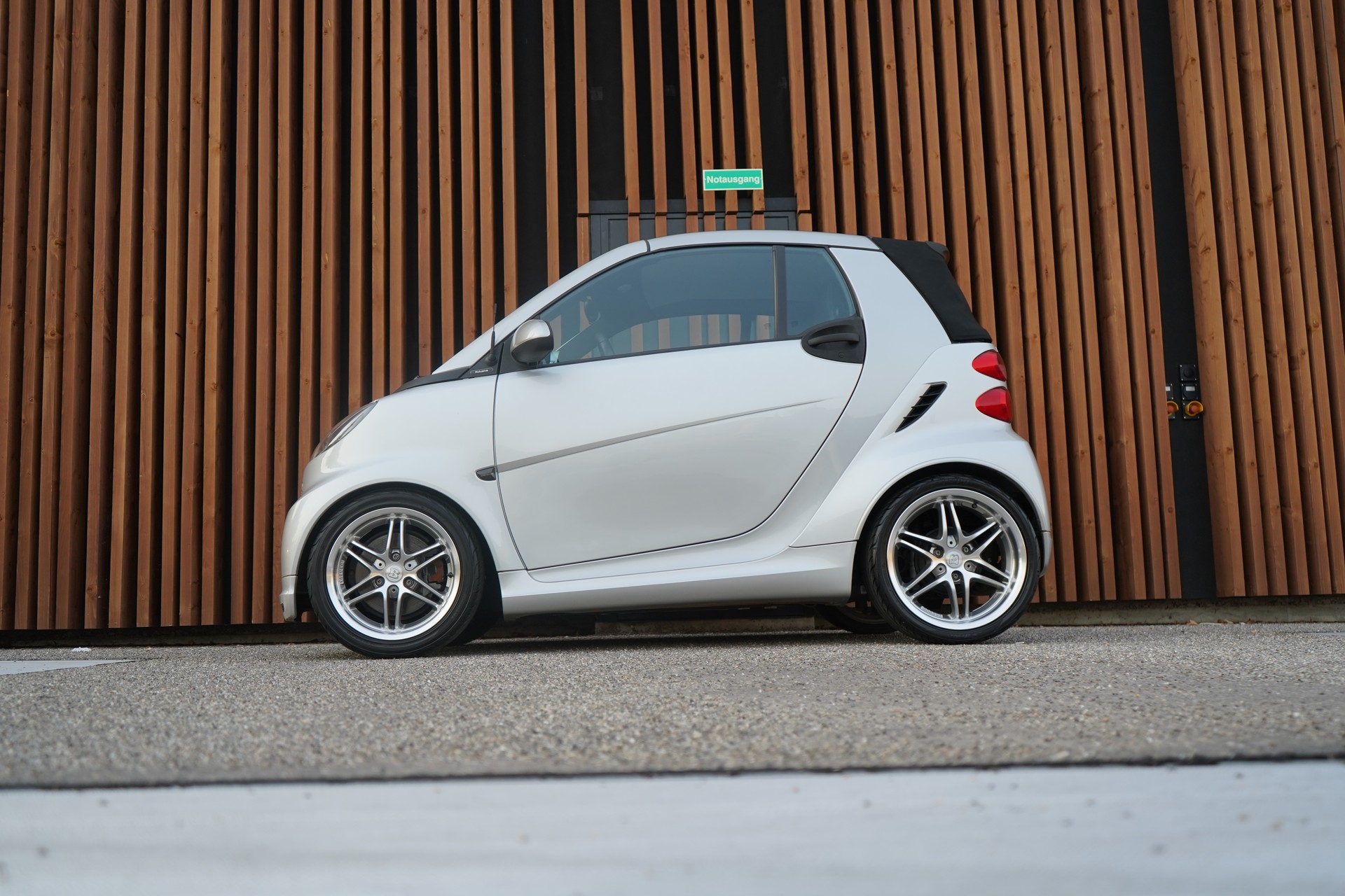 SMART FORTWO BRABUS XCLUSIVE SOFTOUCH l 102 PS-showroom-element-1