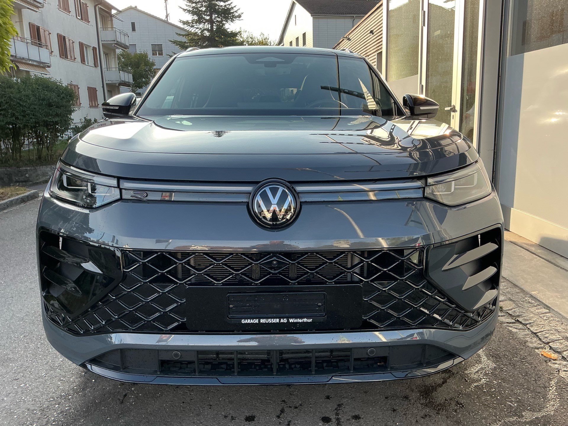 VW Tayron 2.0 TDI 193 PS 4Motion R-Line *** 360° KAMERA & ANHÄNGERKUPPLUNG ***-image-1