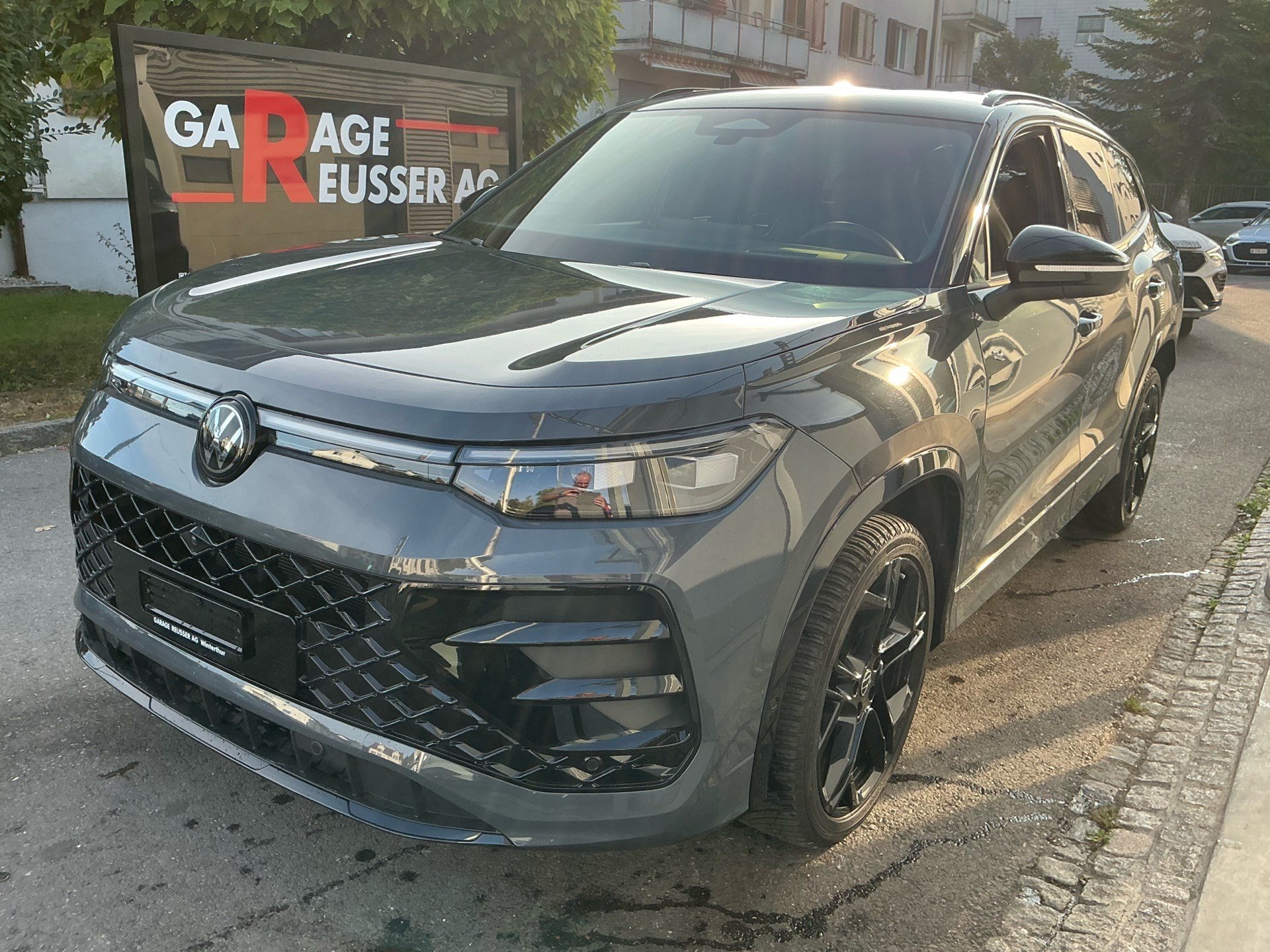 VW Tayron 2.0 TDI 193 PS 4Motion R-Line *** 360° KAMERA & ANHÄNGERKUPPLUNG ***-image-0