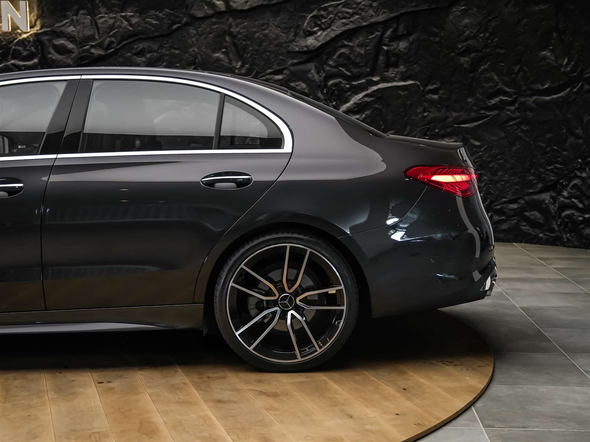 MERCEDES-BENZ C 300 d AMG Line *20" Felgen*Werksgarantie*DIGITAL LIGHT*360° Kamera*-image-16