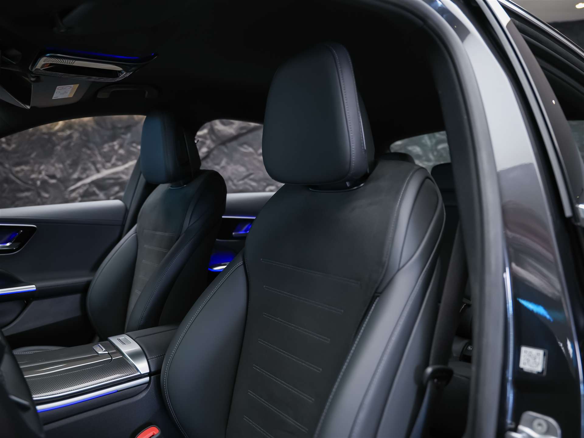 MERCEDES-BENZ C 300 d AMG Line *20" Felgen*Werksgarantie*DIGITAL LIGHT*360° Kamera*-image-9