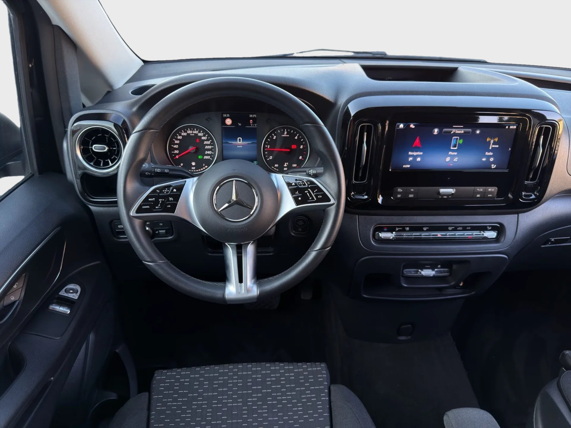 MERCEDES-BENZ Vito 116 CDI Base Tourer 4Matic 9G-Tronic-image-12