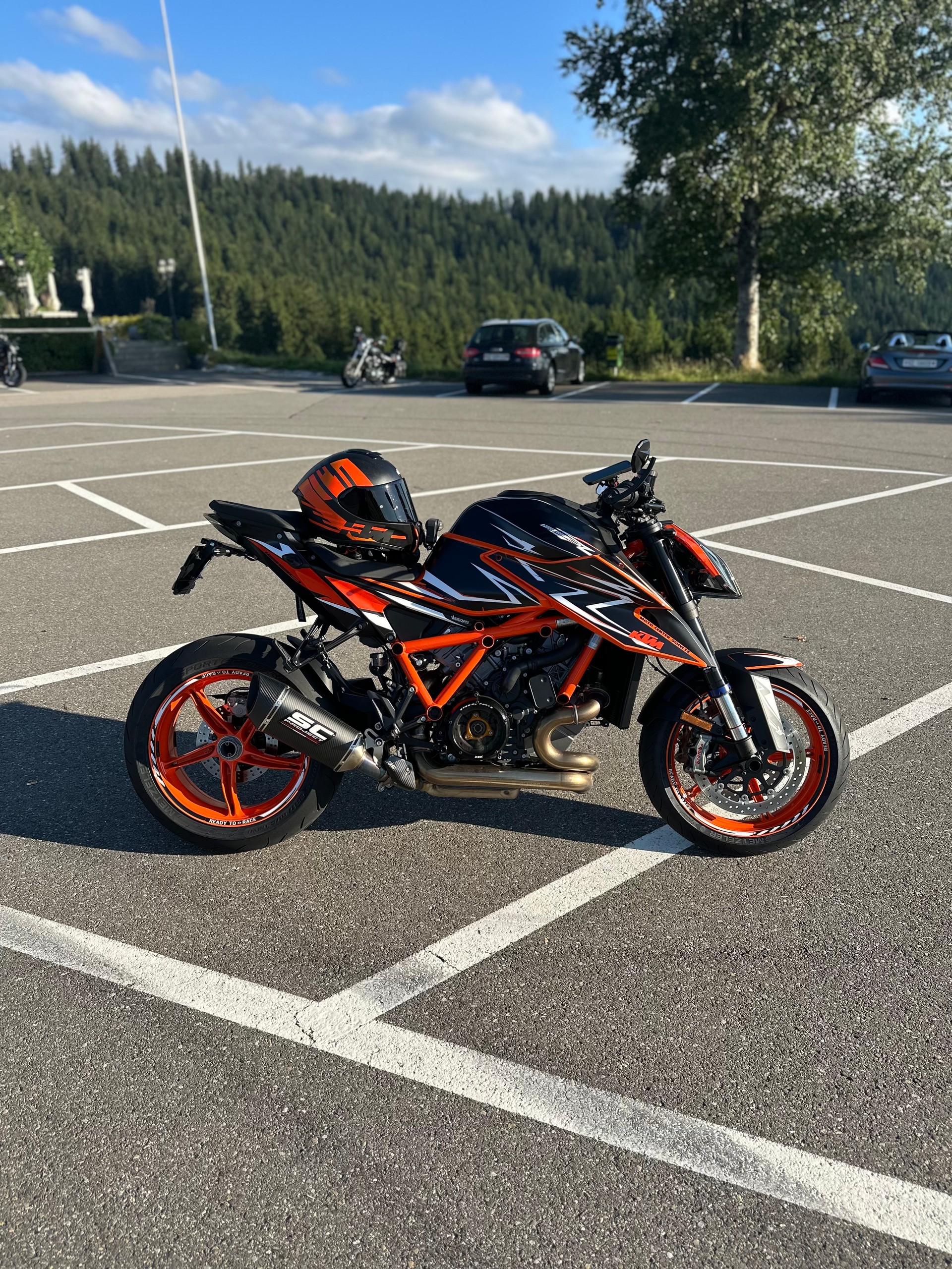 KTM 1290 Super Duke R EVO-image-2