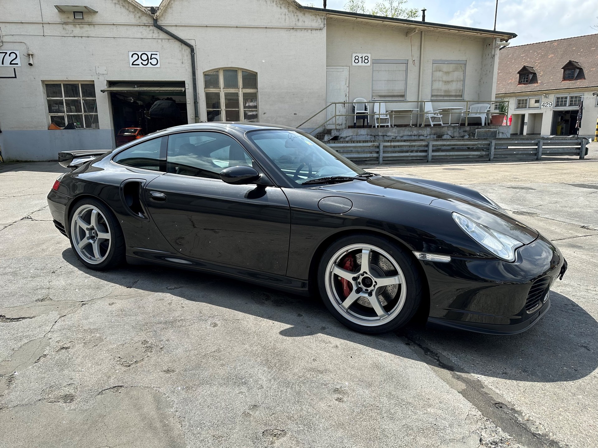 PORSCHE 911 Turbo-image-4