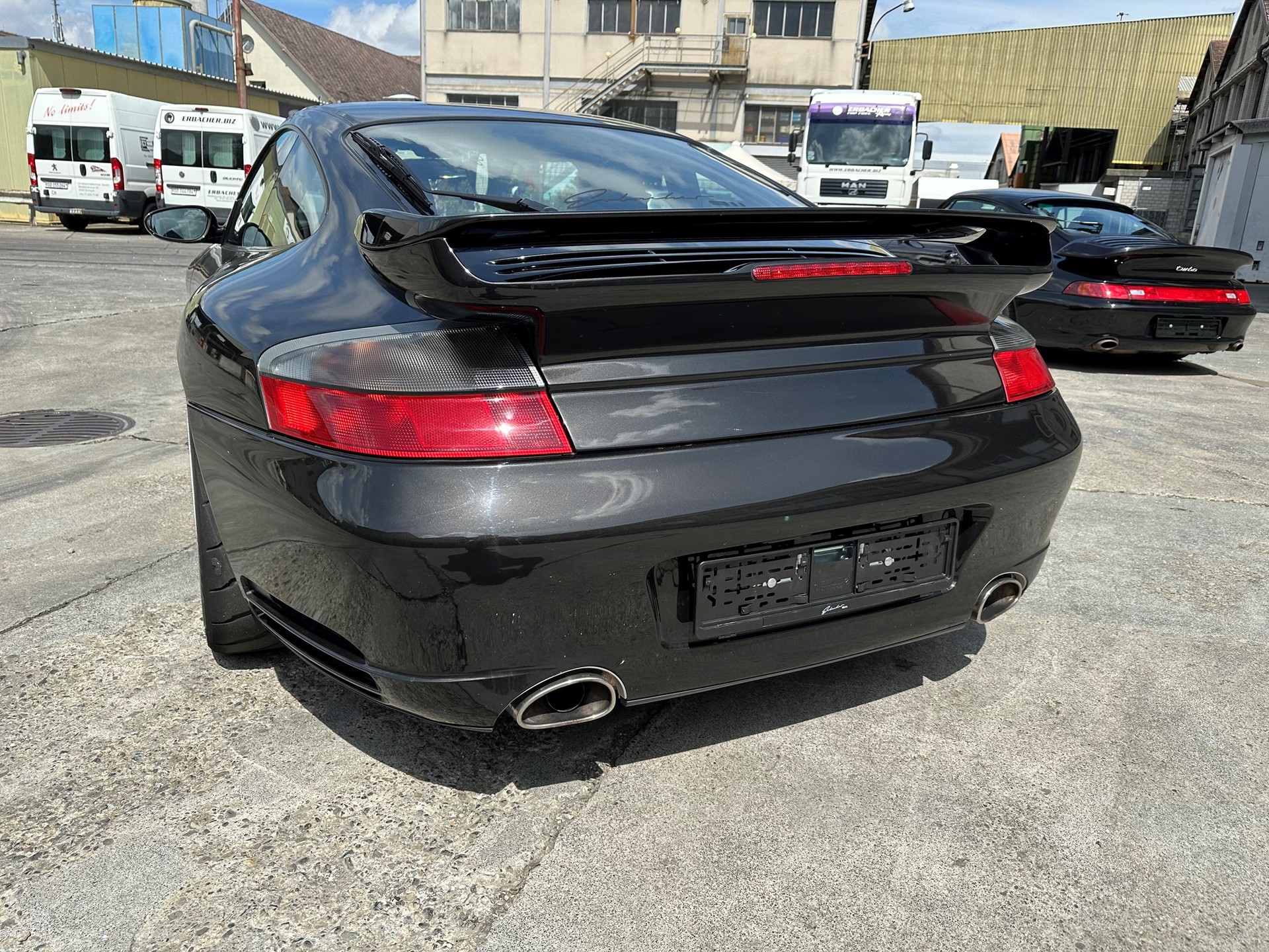 PORSCHE 911 Turbo-image-6