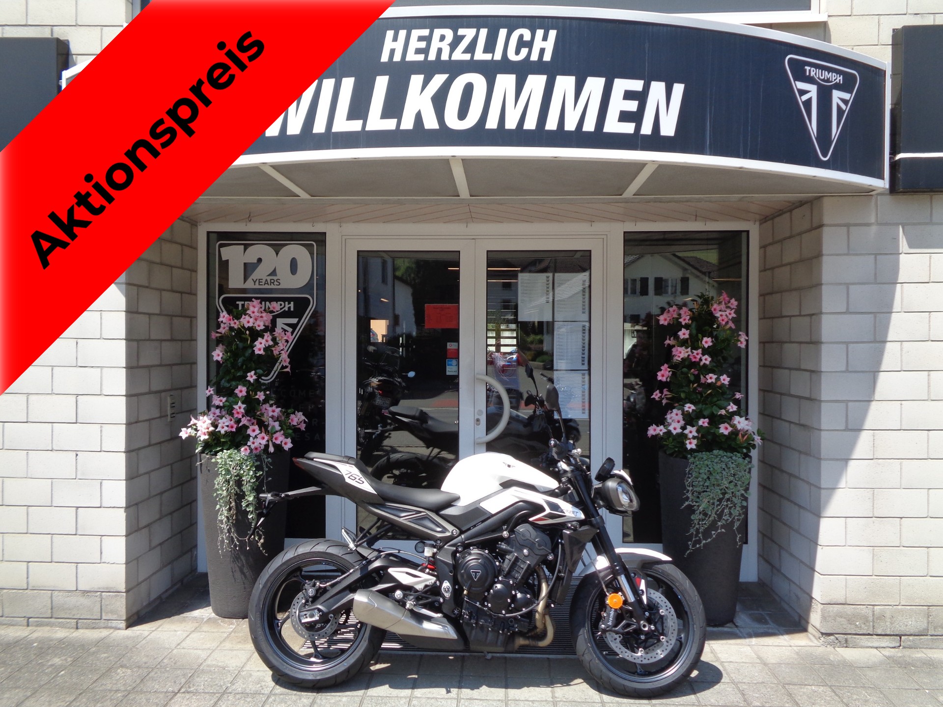 TRIUMPH Street Triple 765 R-image-0