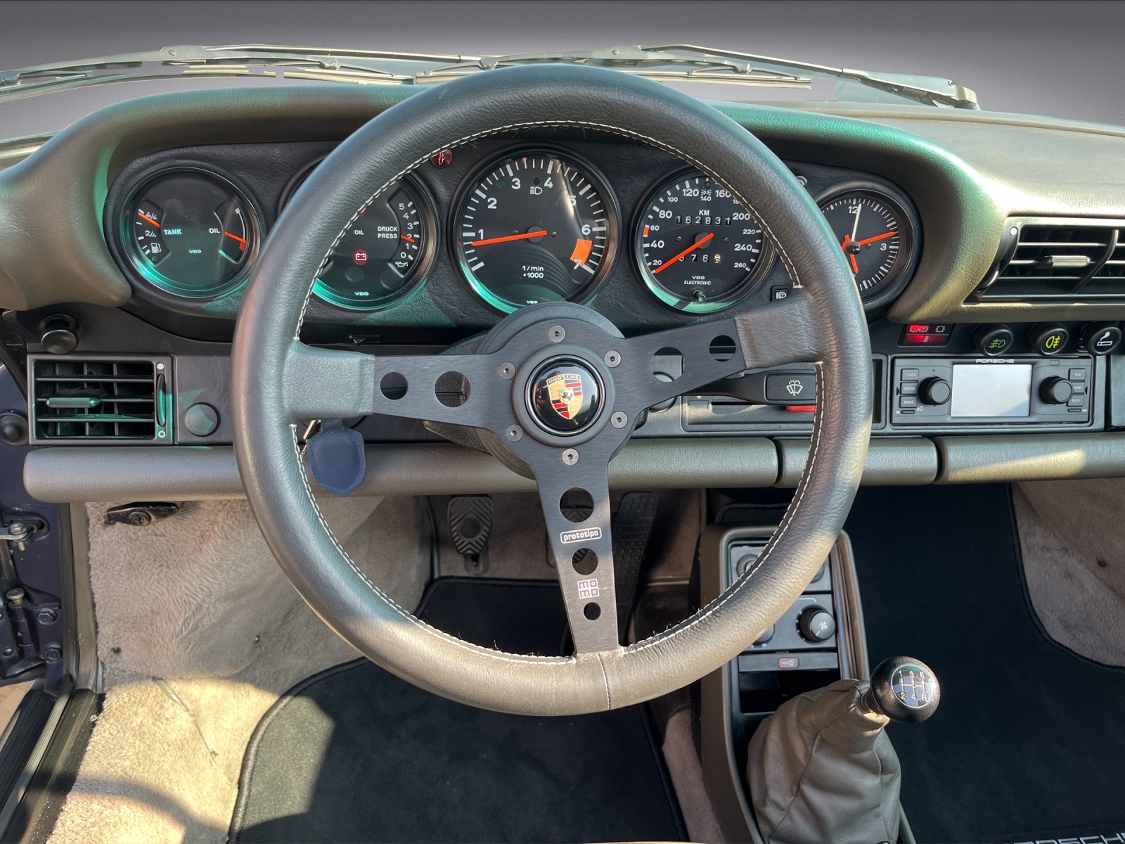 PORSCHE 911 Cabrio G-Modell-image-14