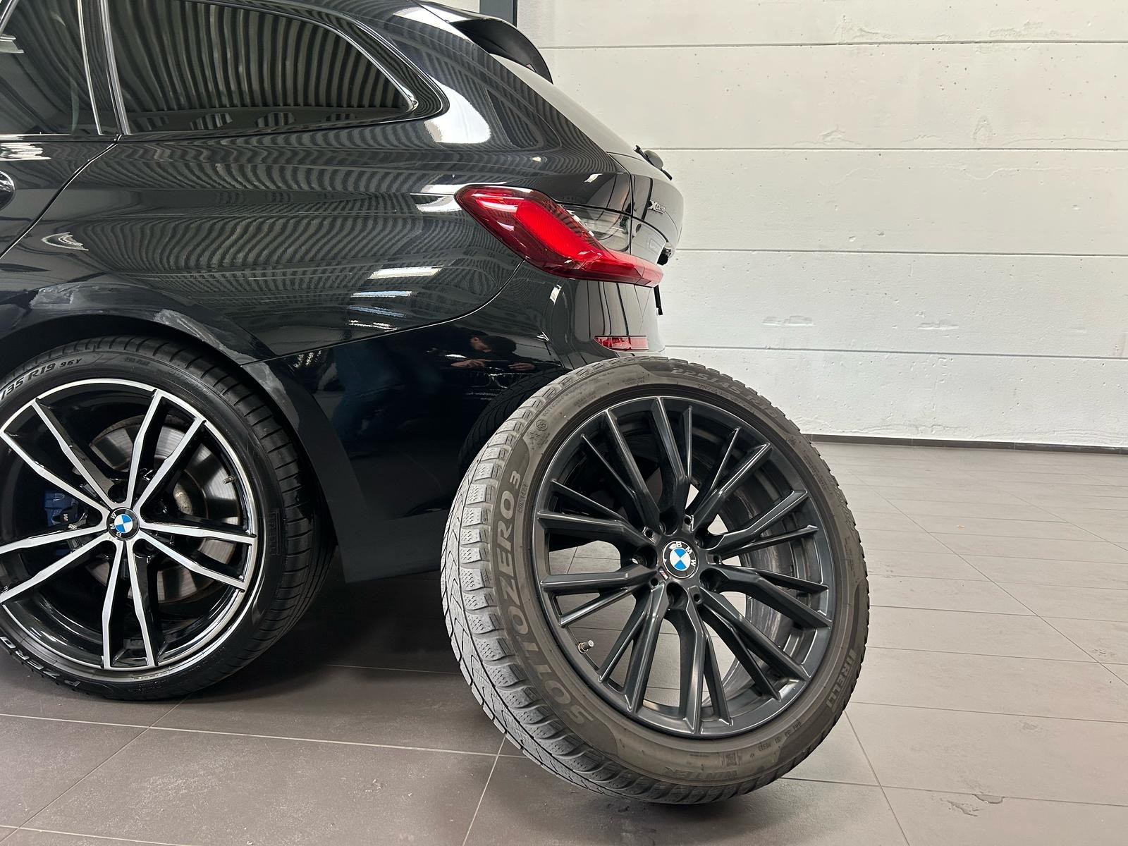 BMW M340d xDrive 48V Touring Steptronic Sport-image-30