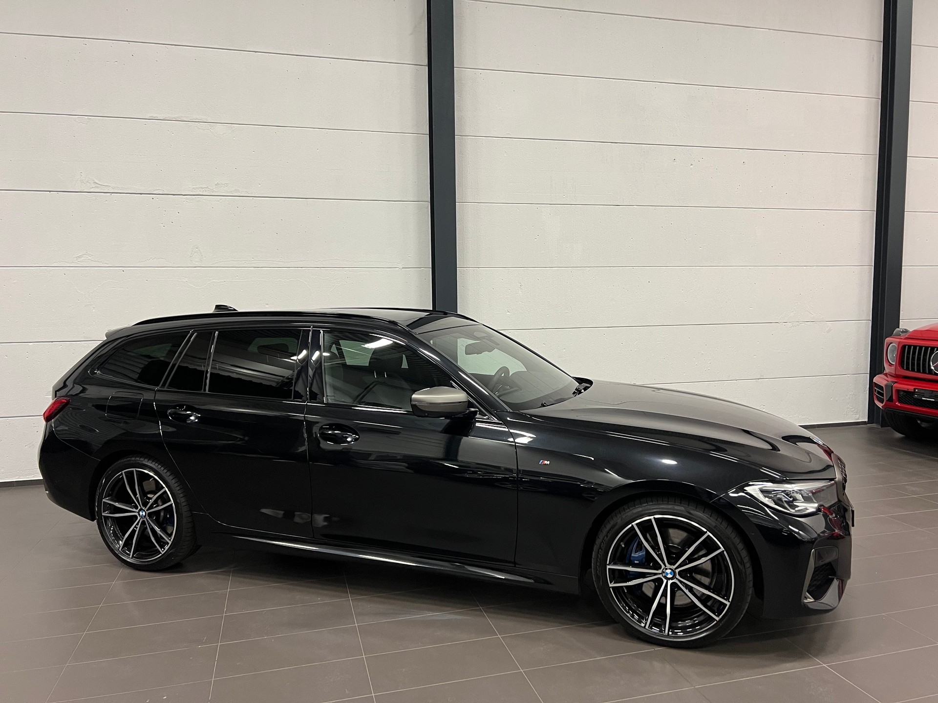 BMW M340d xDrive 48V Touring Steptronic Sport-showroom-element-3