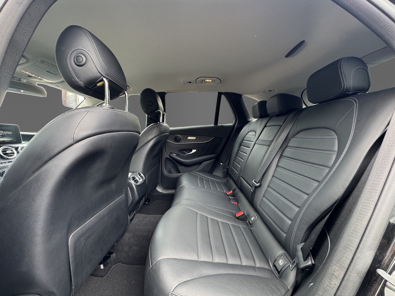 MERCEDES-BENZ GLC 350 e AMG Line 4Matic-image-14