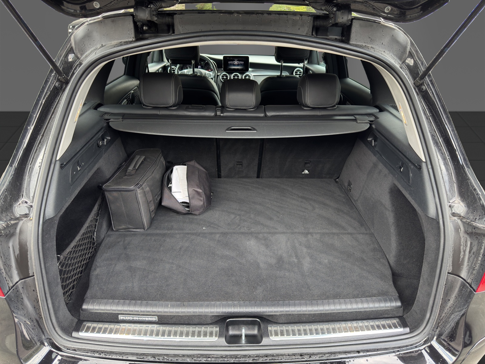 MERCEDES-BENZ GLC 350 e AMG Line 4Matic-image-21