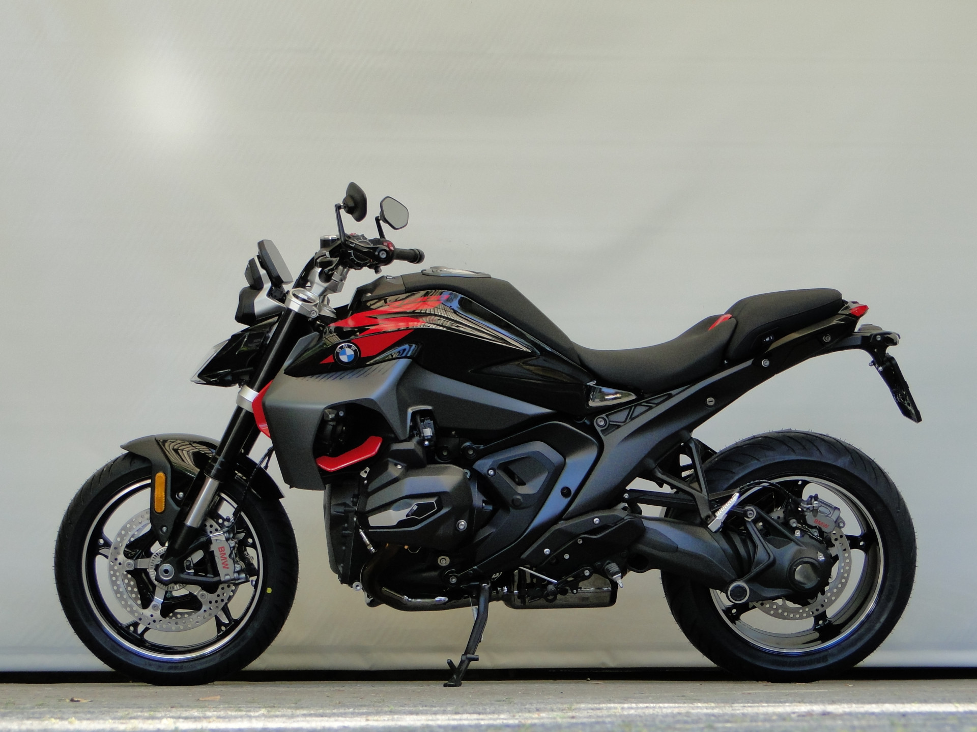 BMW R 1300 R-image-0