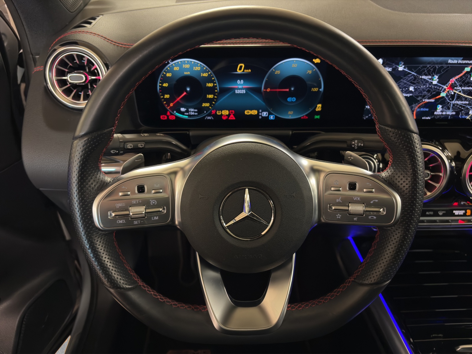 MERCEDES-BENZ EQA 250 AMG Line AMG Line-image-12