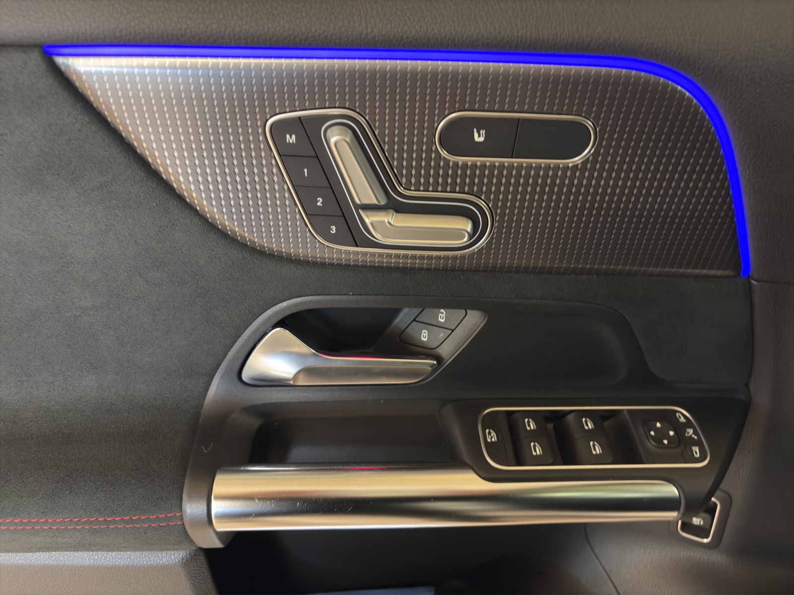 MERCEDES-BENZ EQA 250 AMG Line AMG Line-image-7