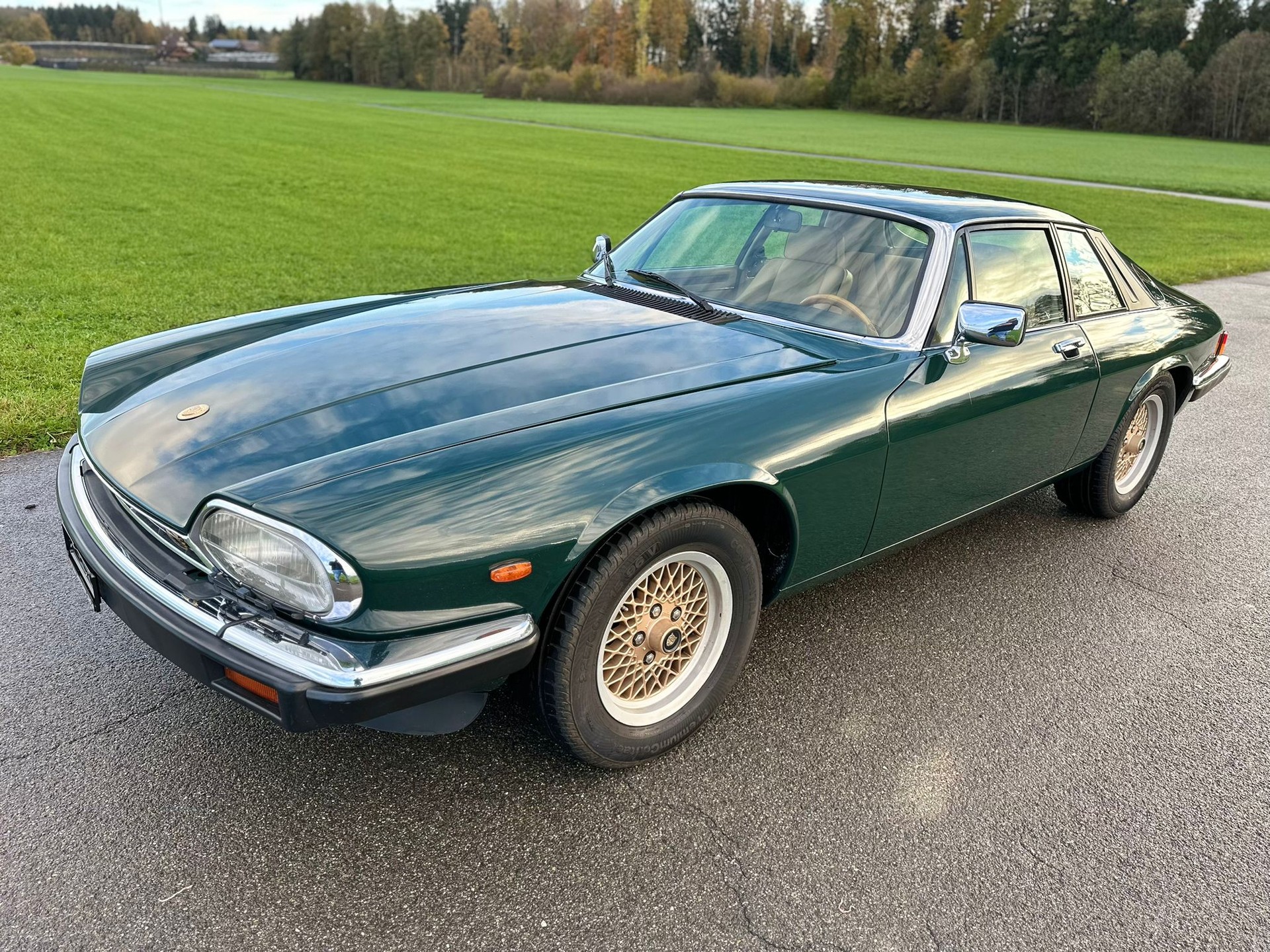 JAGUAR XJS 5.3 V12 ABS-showroom-element-1