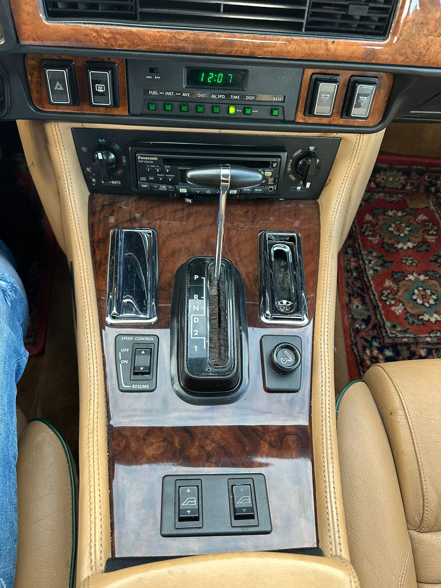 JAGUAR XJS 5.3 V12 ABS-image-17