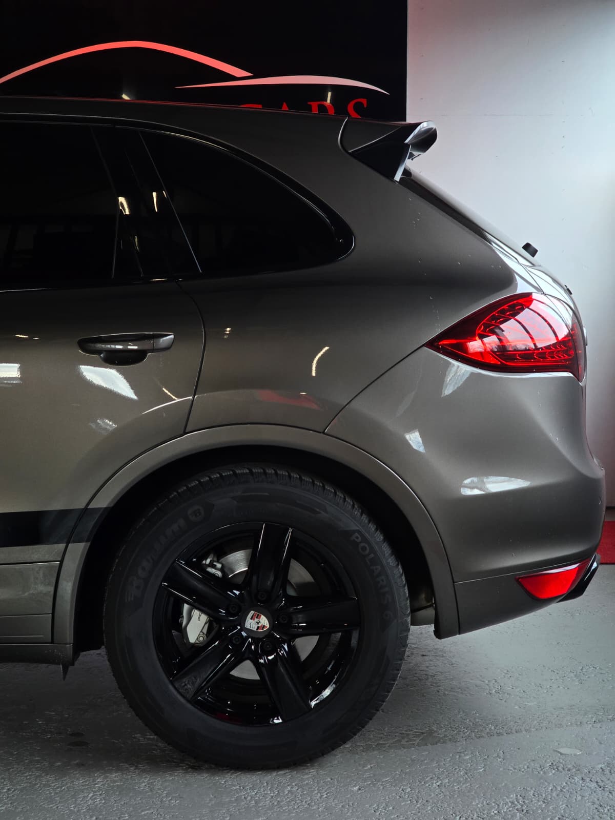 PORSCHE Cayenne S-image-2