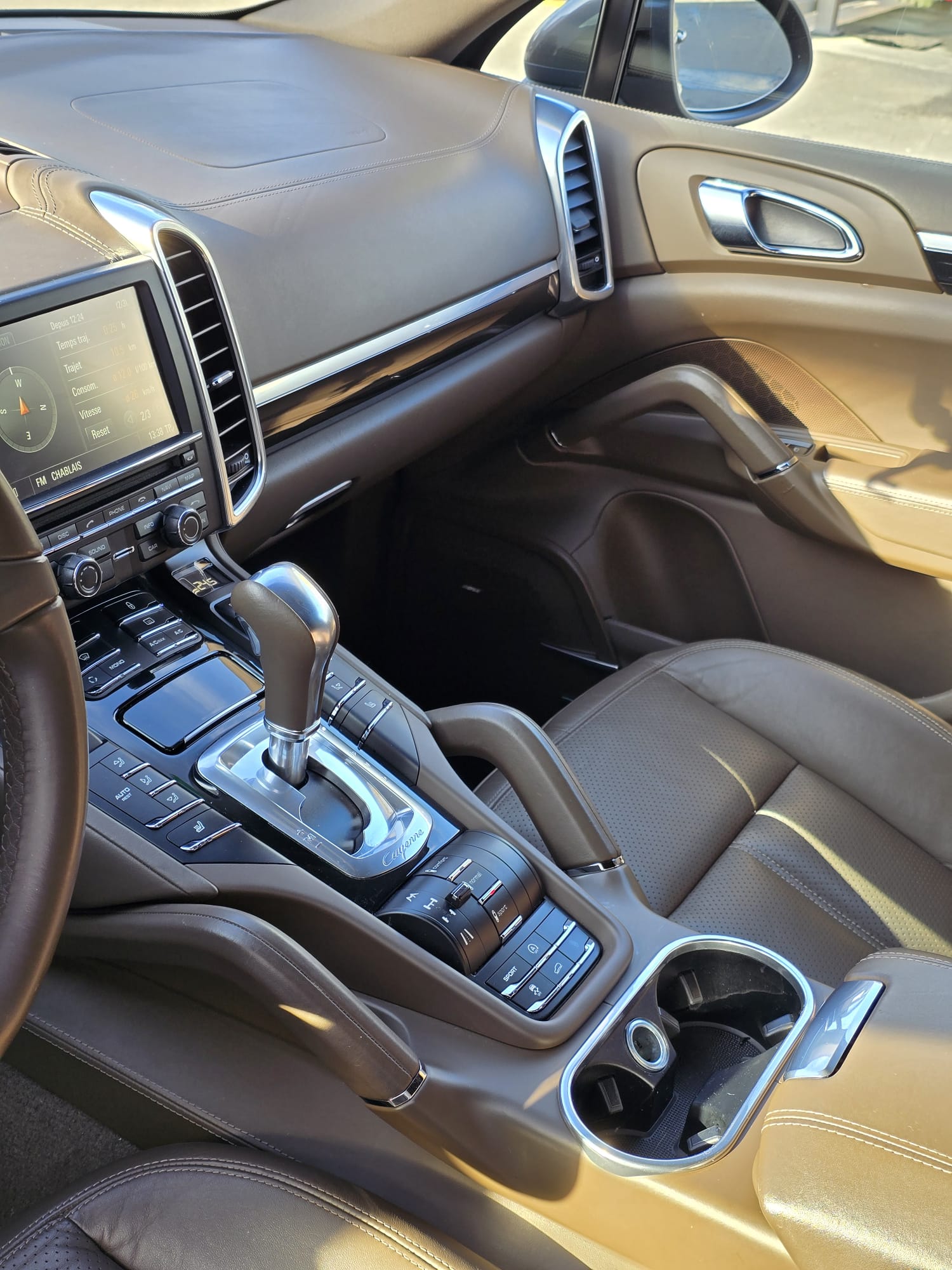 PORSCHE Cayenne S-image-8