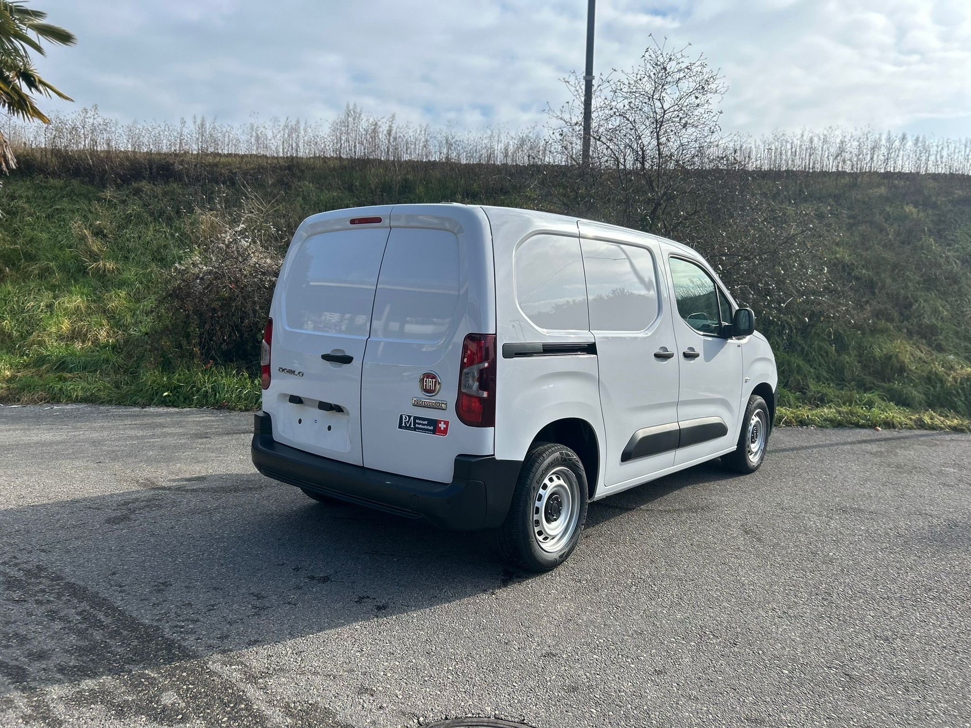 FIAT Doblo 1.5 BlueHDi L1-image-2