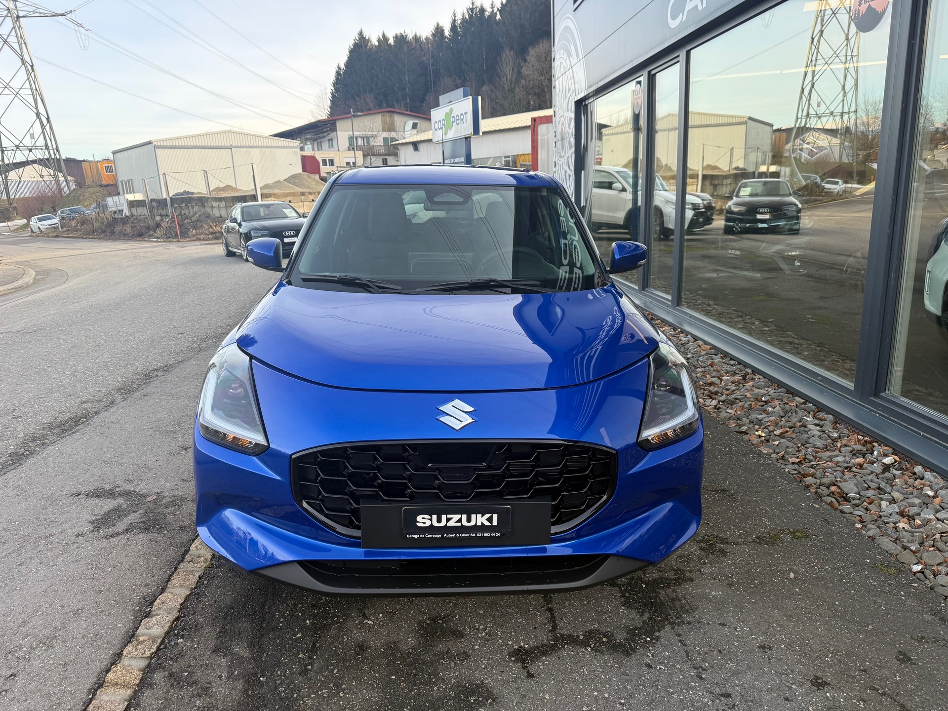 SUZUKI Swift 1.2 Sakura Top Hybrid 4x4-image-1