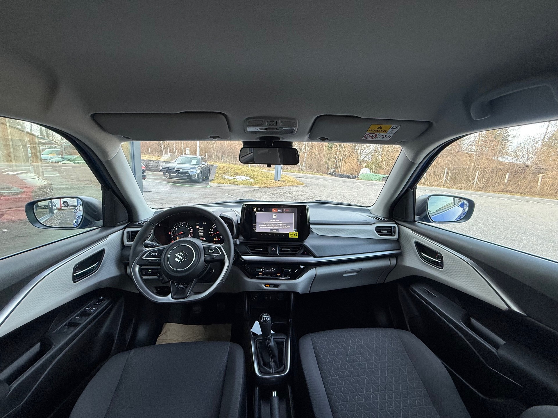 SUZUKI Swift 1.2 Sakura Top Hybrid 4x4-image-10