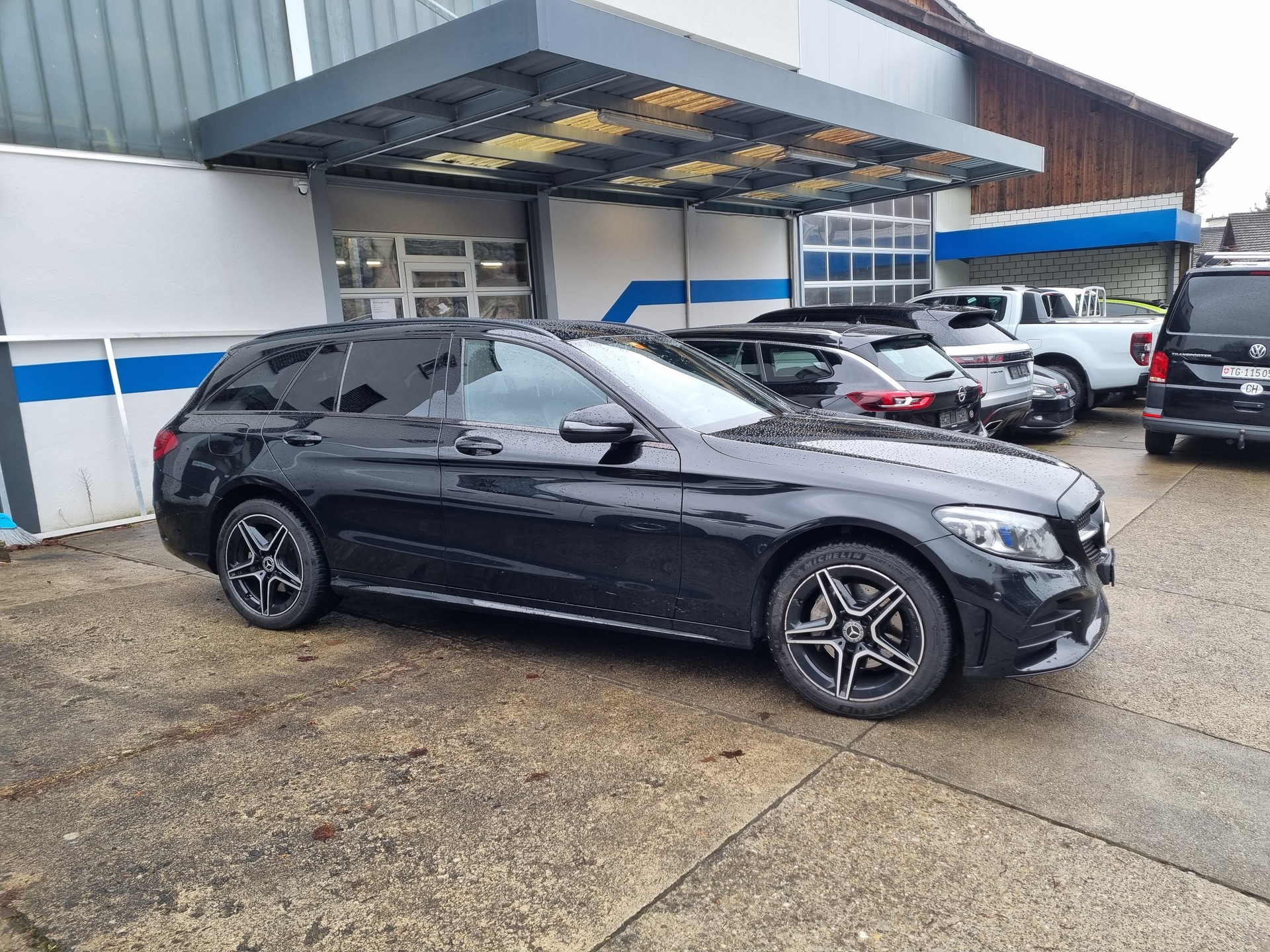 MERCEDES-BENZ C 200 Swiss Star AMG Line 4M 9G-Tronic-image-3