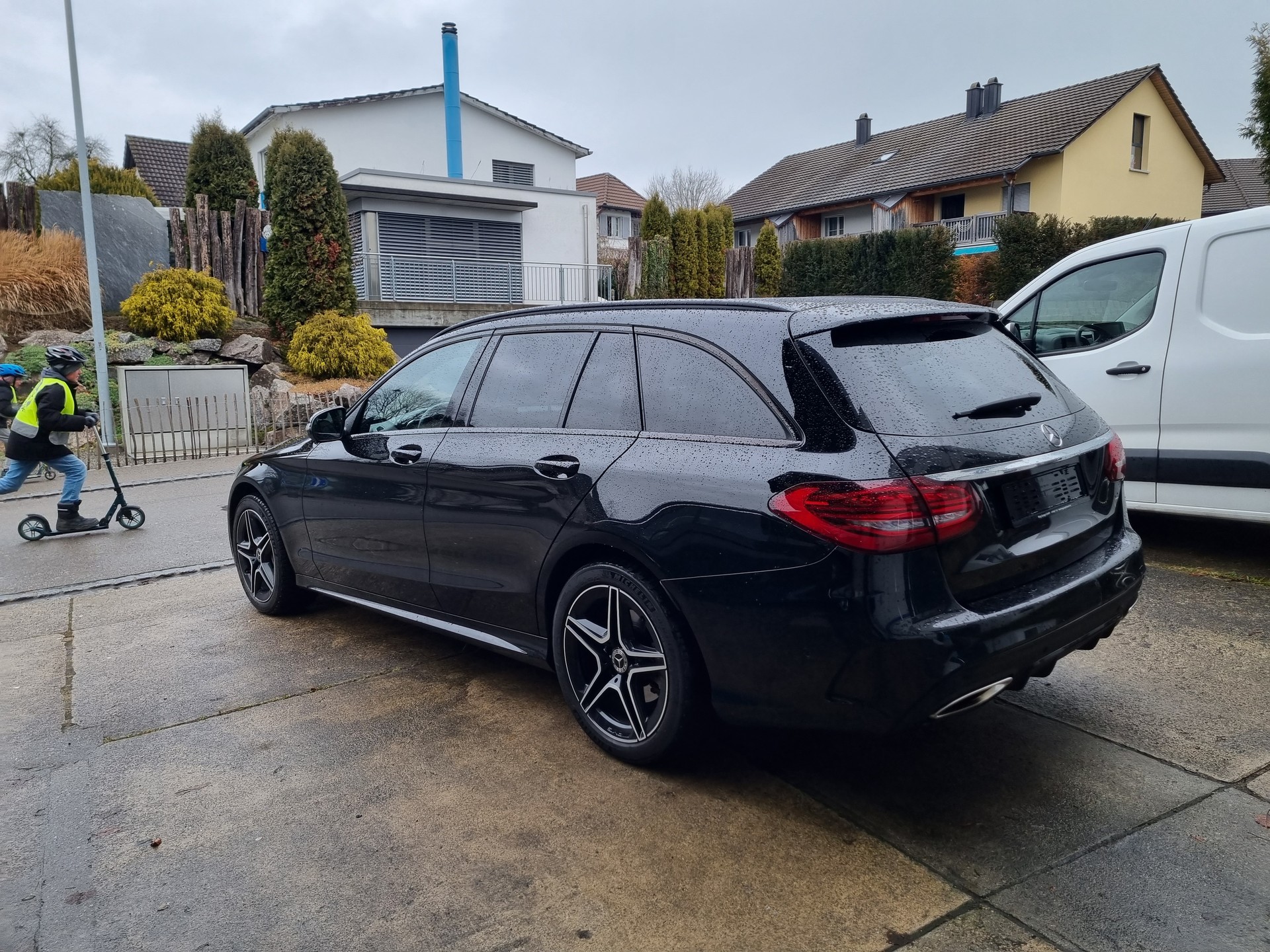 MERCEDES-BENZ C 200 Swiss Star AMG Line 4M 9G-Tronic-image-5