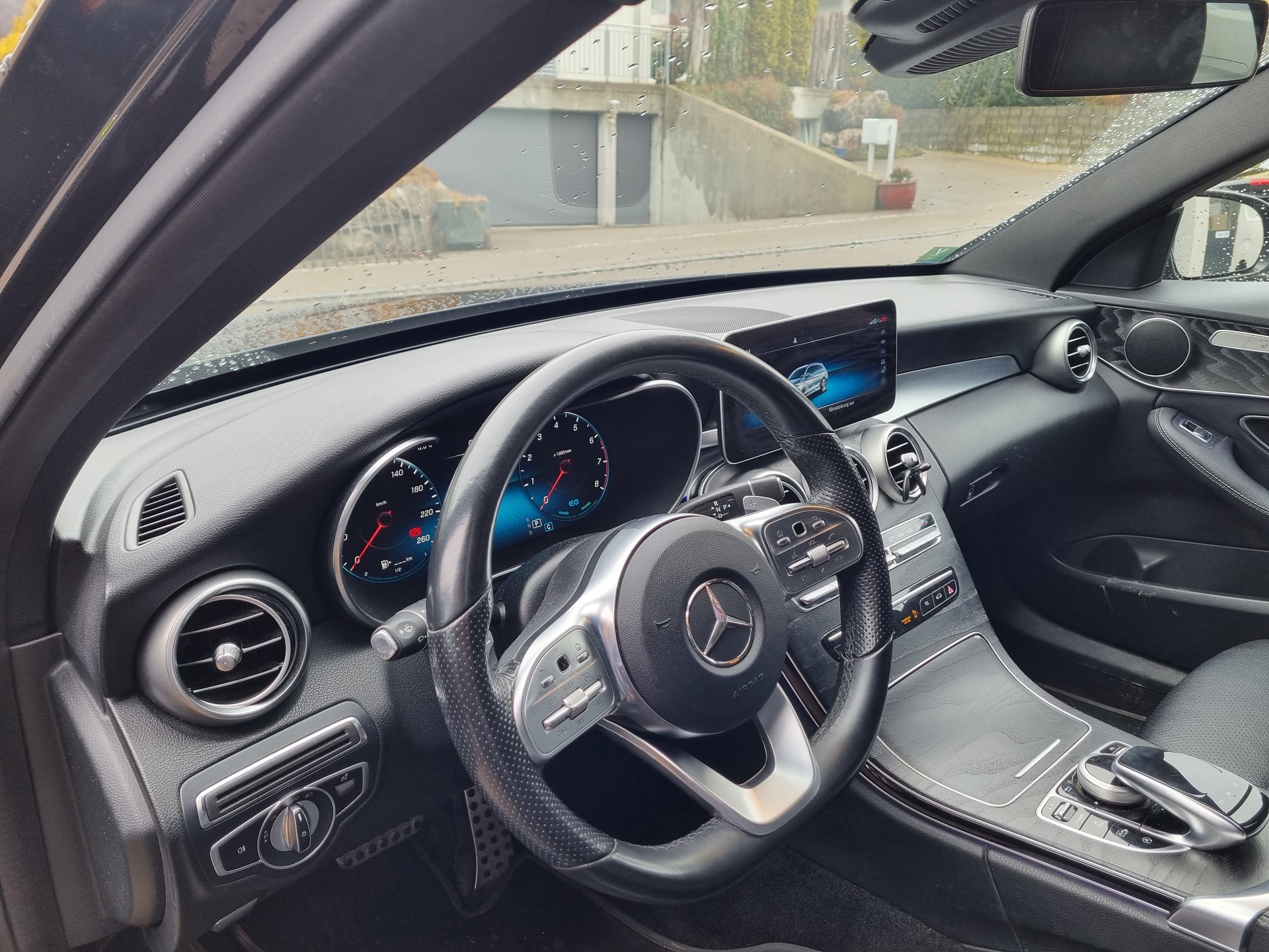 MERCEDES-BENZ C 200 Swiss Star AMG Line 4M 9G-Tronic-image-8