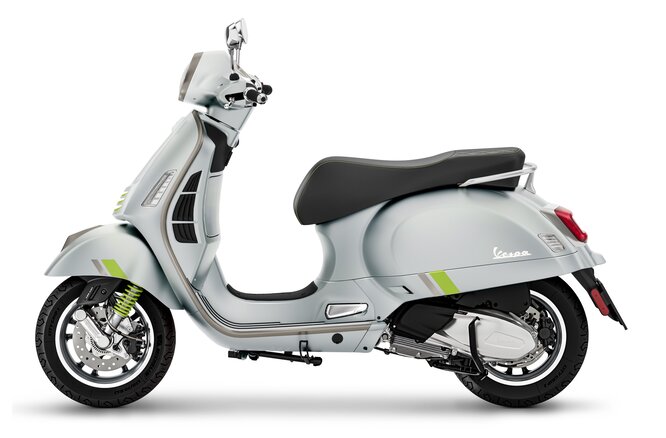 PIAGGIO Vespa GTS 300 Super Tech ABS-image-1