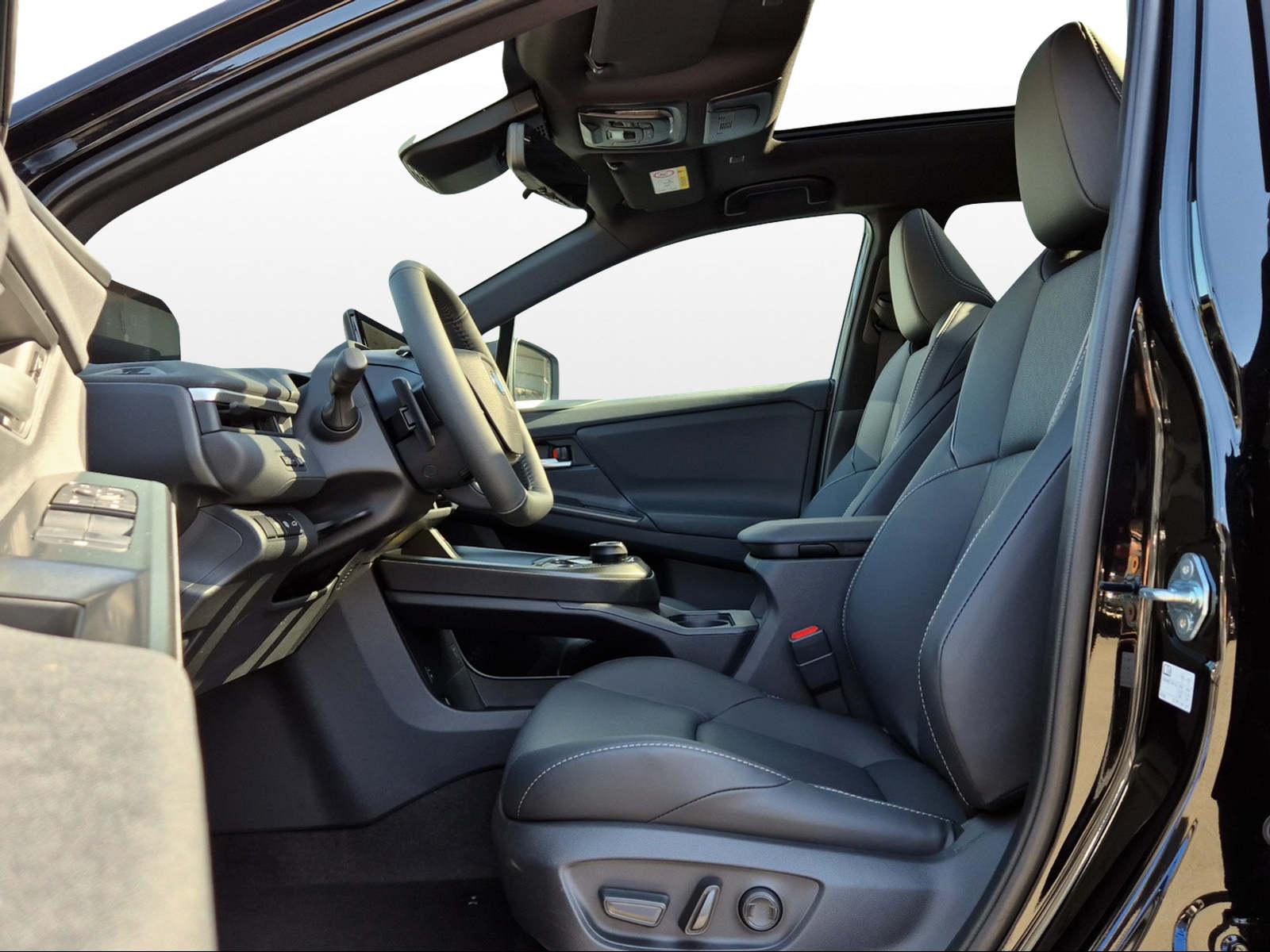 SUBARU Solterra eV Luxury AWD-image-7