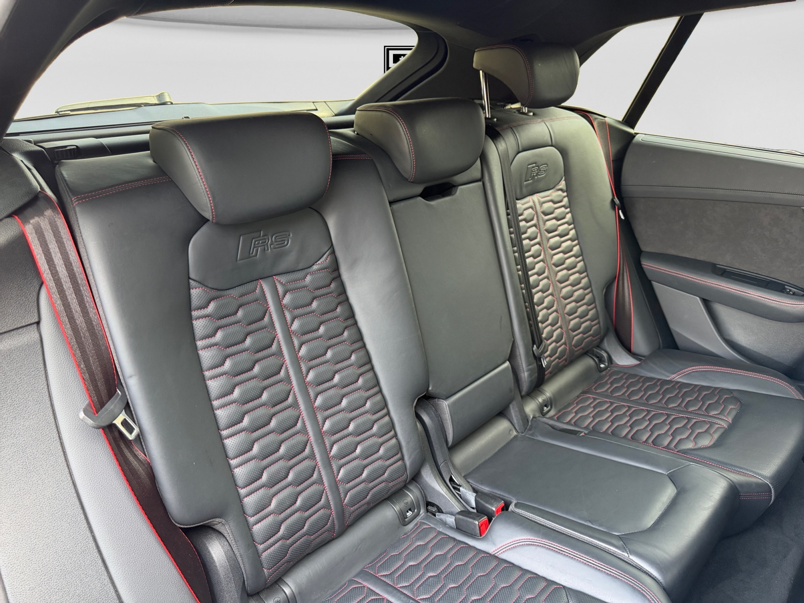 AUDI RSQ8 quattro tiptronic-image-17