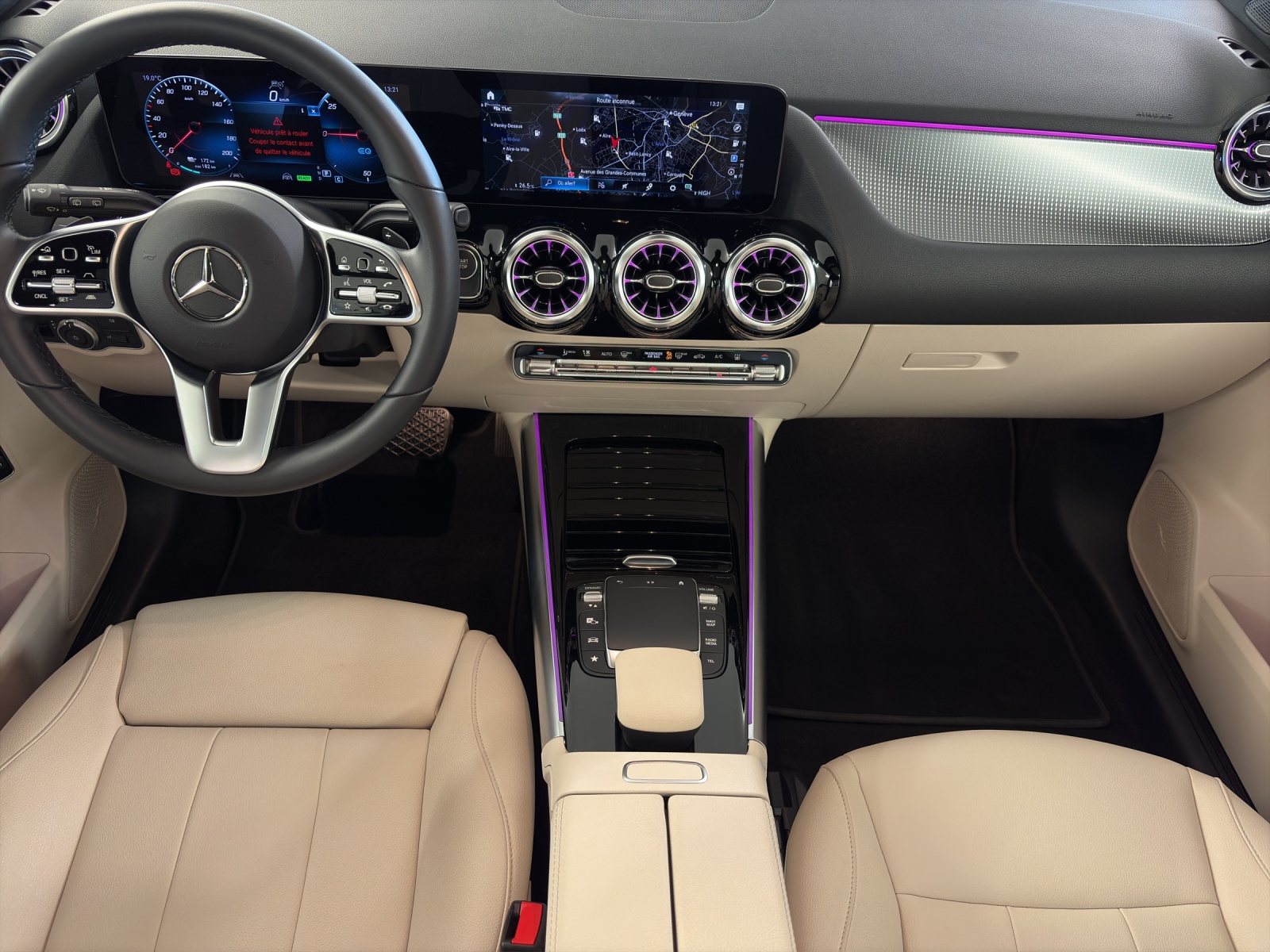 MERCEDES-BENZ EQA 250-image-11