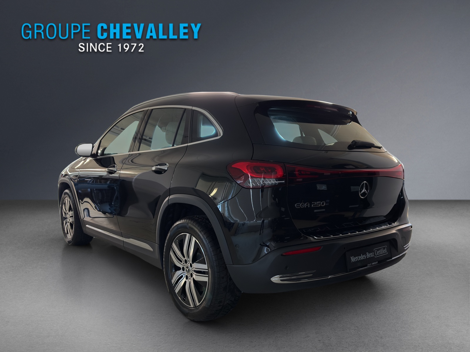 MERCEDES-BENZ EQA 250-showroom-element-3
