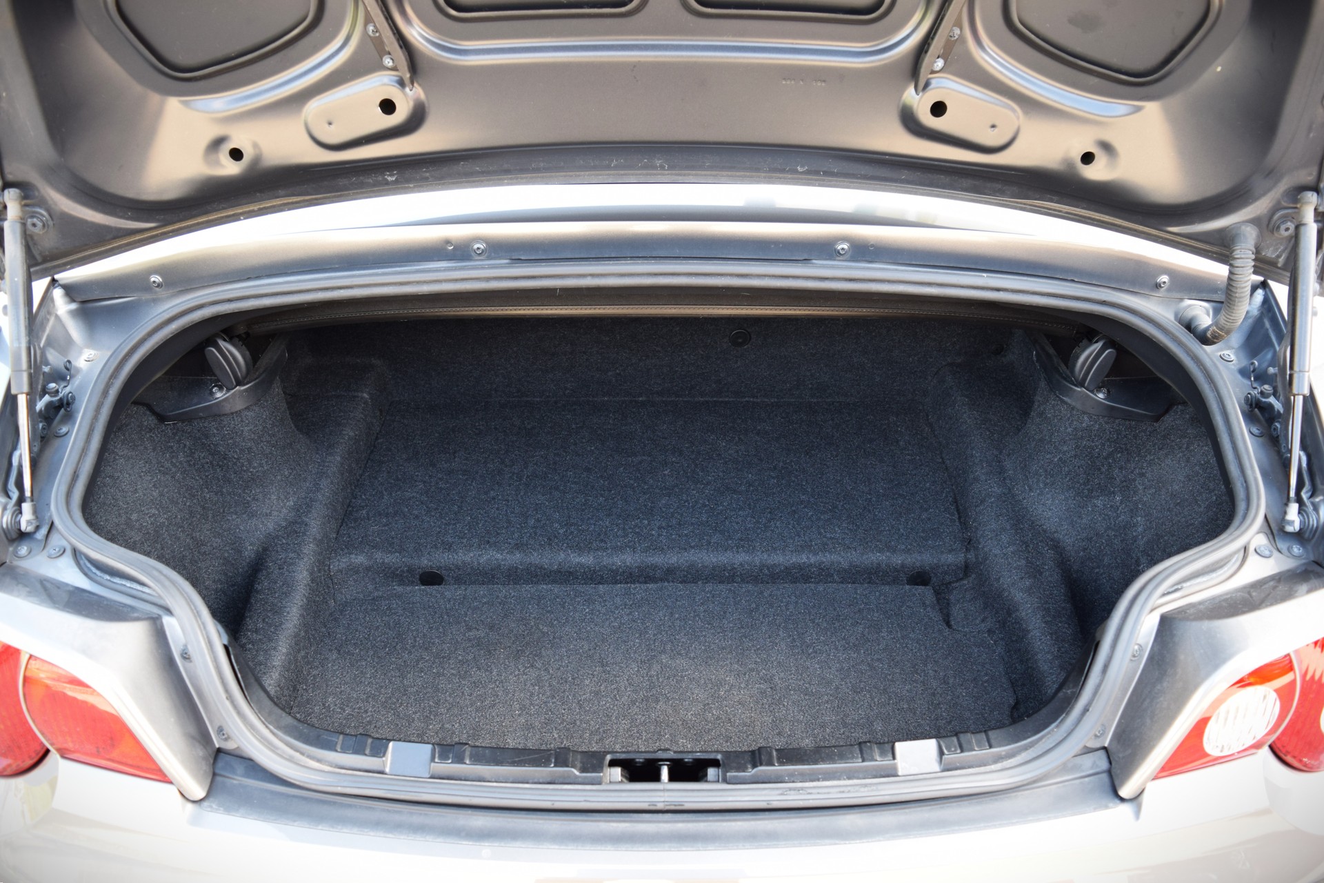BMW Z4 3.0i Roadster-image-15