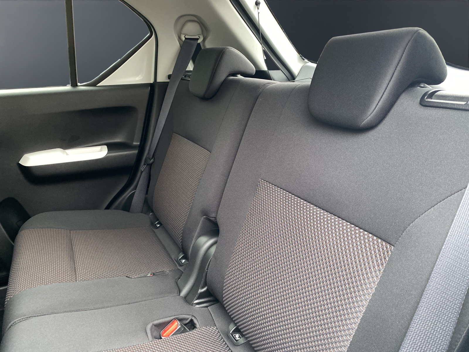 SUZUKI Ignis 1.2 Piz Sulai Hybrid 4x4-image-11