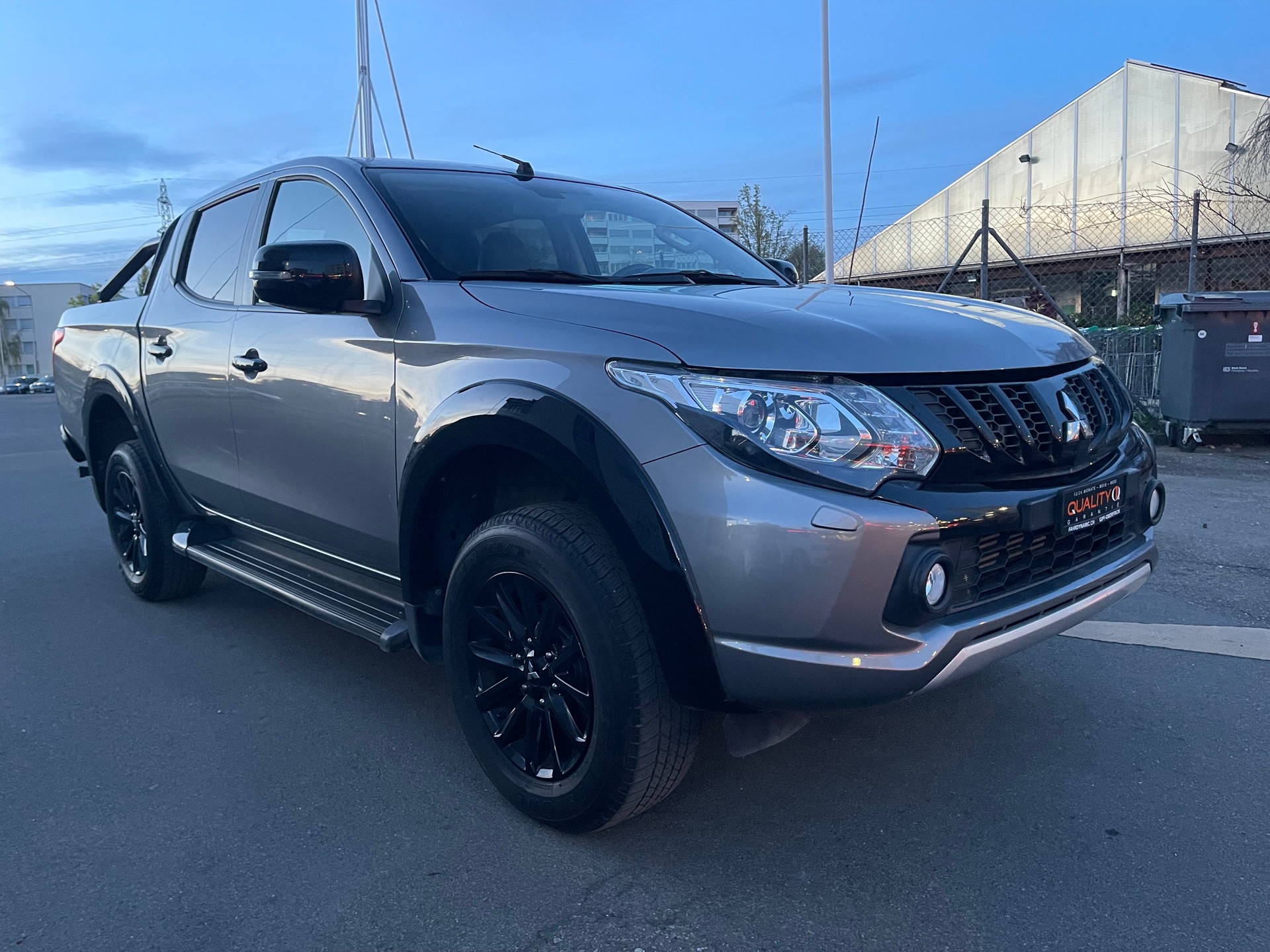 MITSUBISHI L 200 2.4 Diamond Double Cab Blak Line A