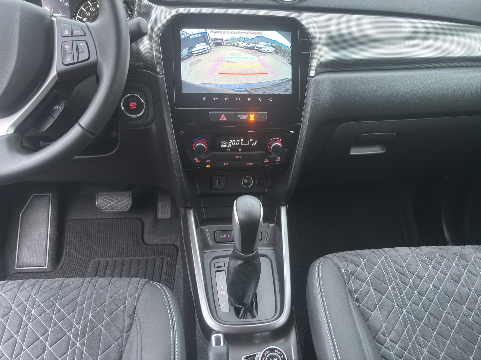 SUZUKI Vitara 1.5 Hybrid Compact Top 4x4 AGS-image-12