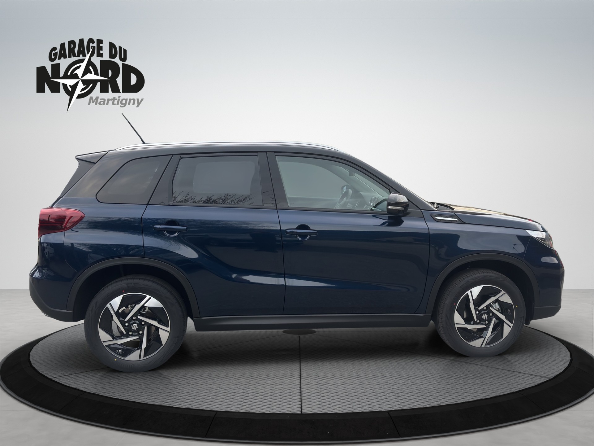SUZUKI Vitara 1.5 Hybrid Compact Top 4x4 AGS-image-6