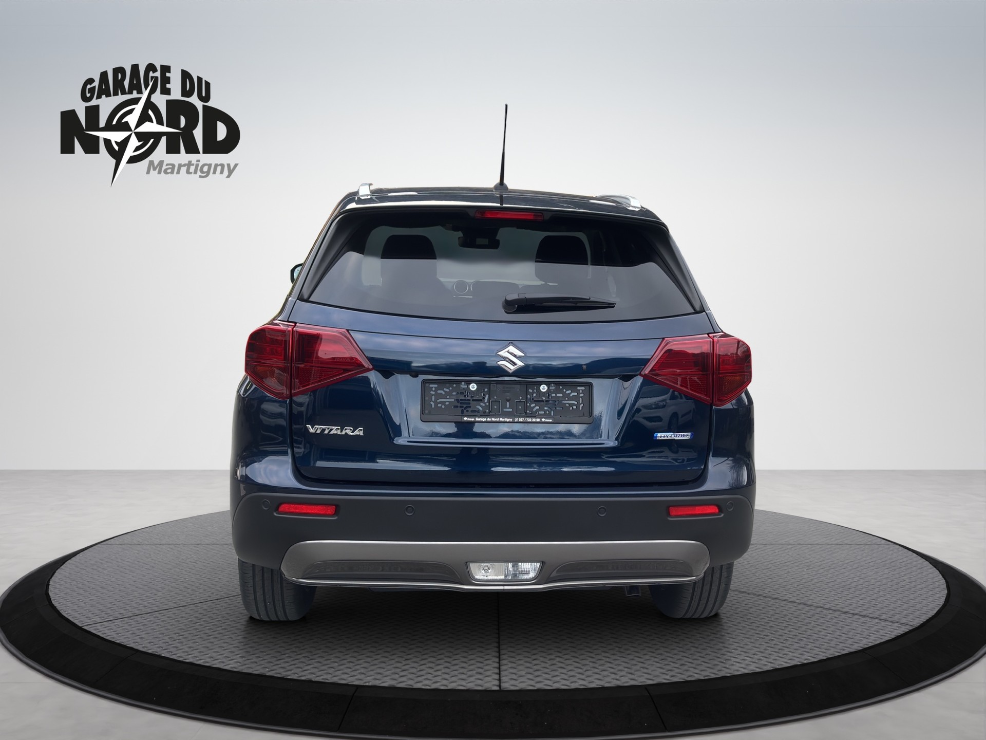 SUZUKI Vitara 1.5 Hybrid Compact Top 4x4 AGS-image-4