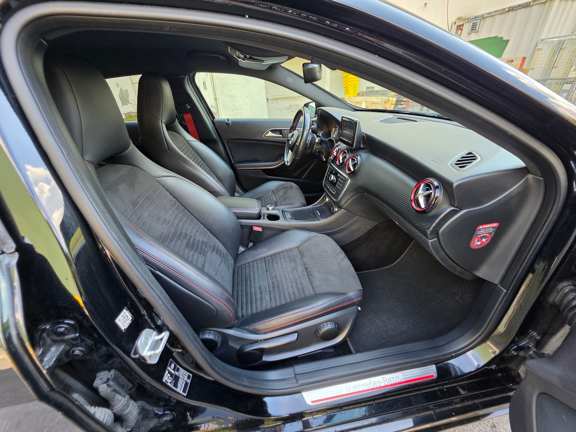 MERCEDES-BENZ A 250 Sport 4Matic 7G-DCT-image-20