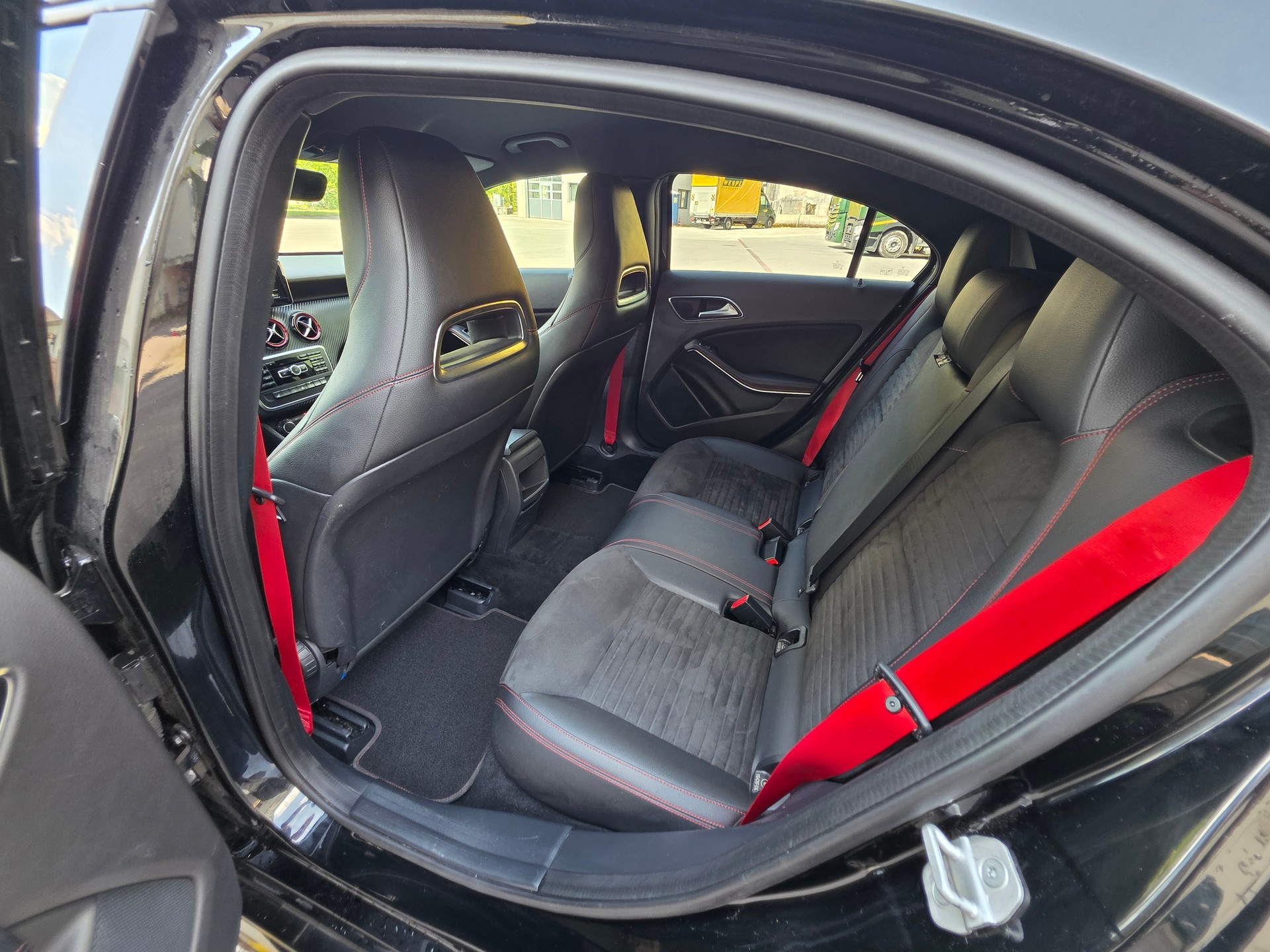 MERCEDES-BENZ A 250 Sport 4Matic 7G-DCT-image-21