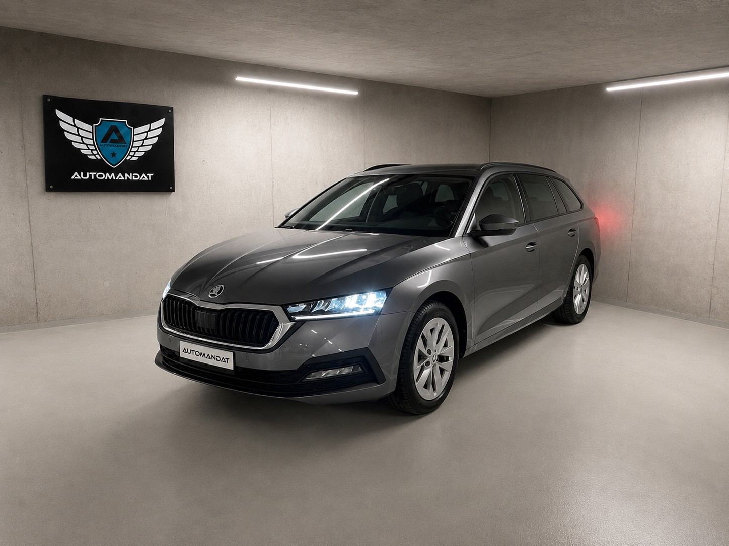SKODA Octavia Combi 2.0 TSI Ambition DSG 4x4