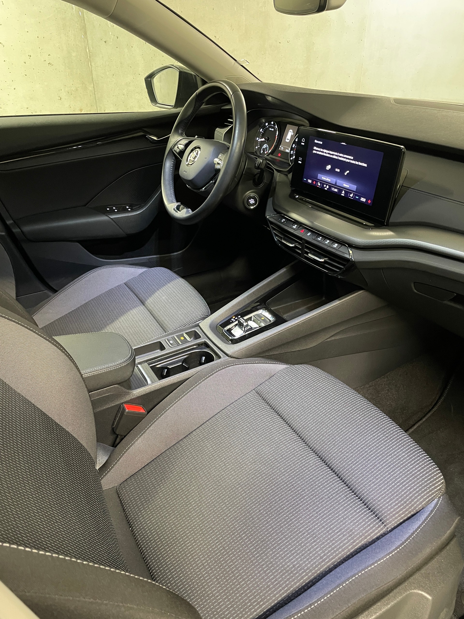 SKODA Octavia Combi 2.0 TSI Ambition DSG 4x4-image-19