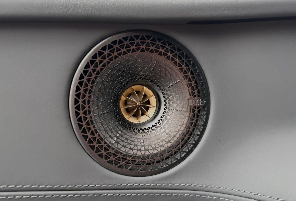 LOTUS Eletre S-image-11