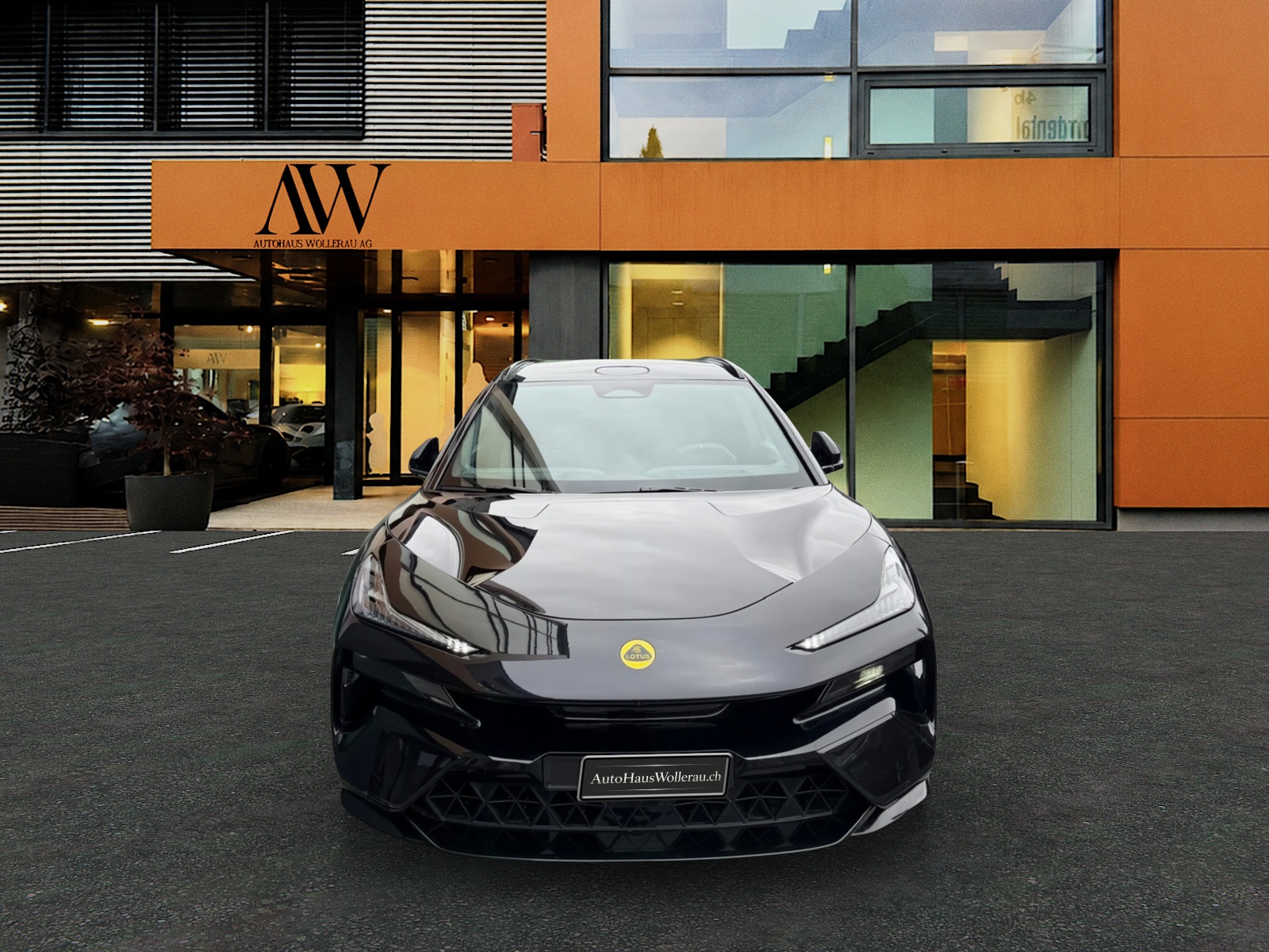 LOTUS Eletre S-showroom-element-1