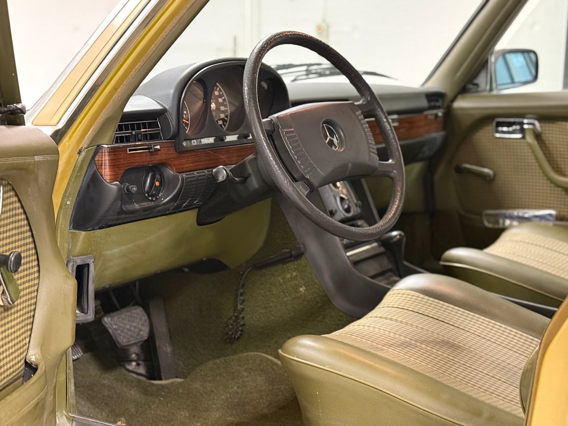 MERCEDES-BENZ 350 SE-image-12