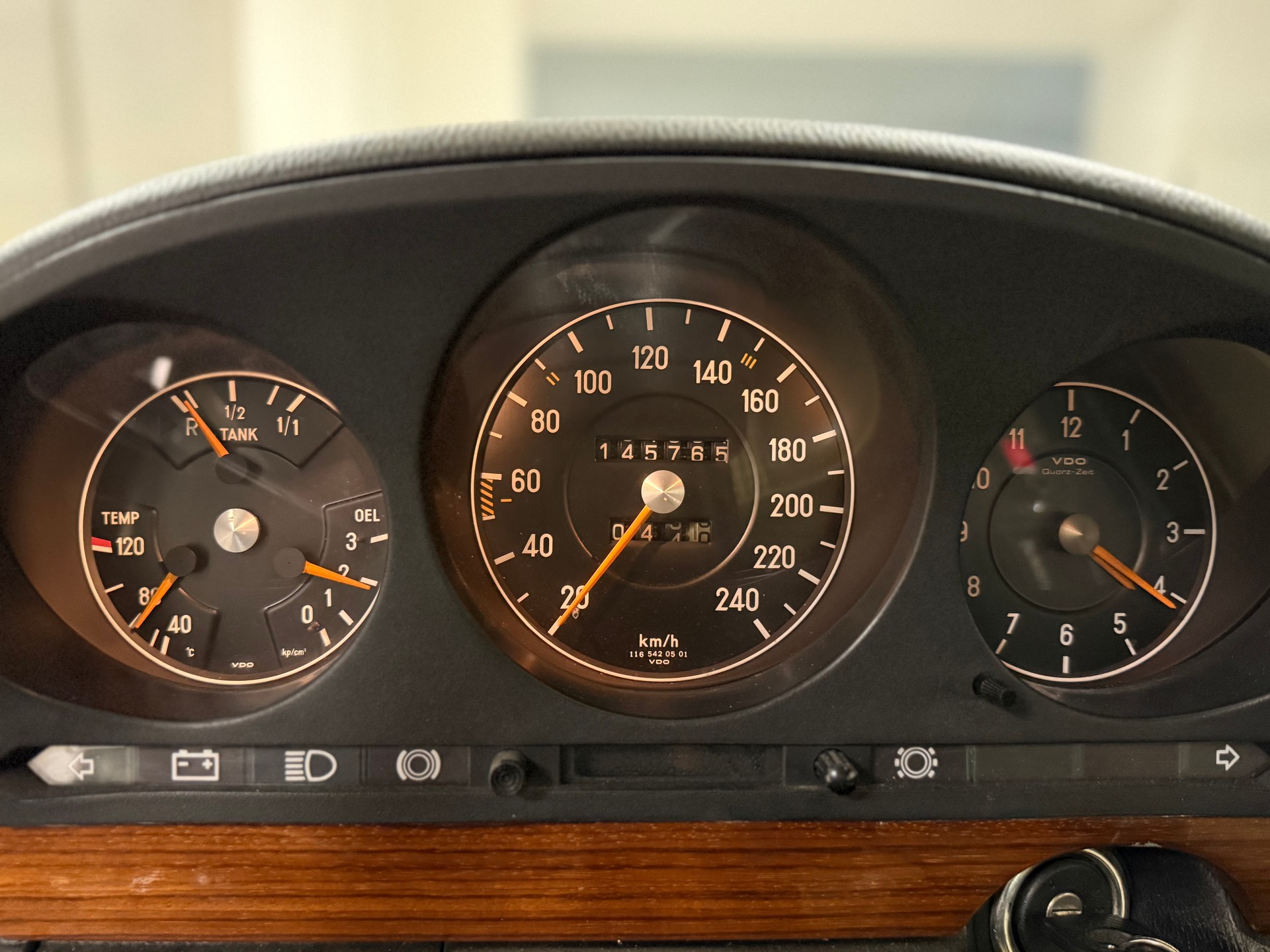 MERCEDES-BENZ 350 SE-image-14