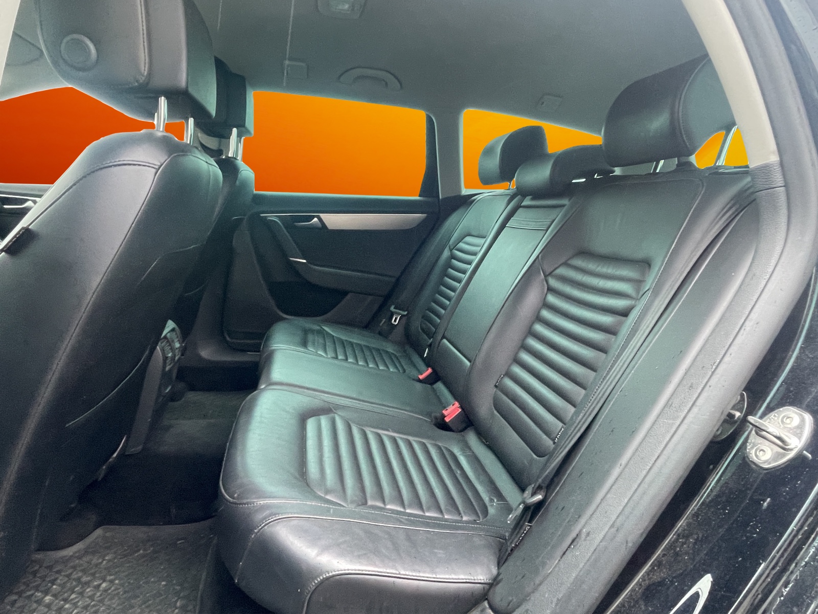 VW Passat Variant 2.0 TDI BMT Highline 4MDSG-image-11