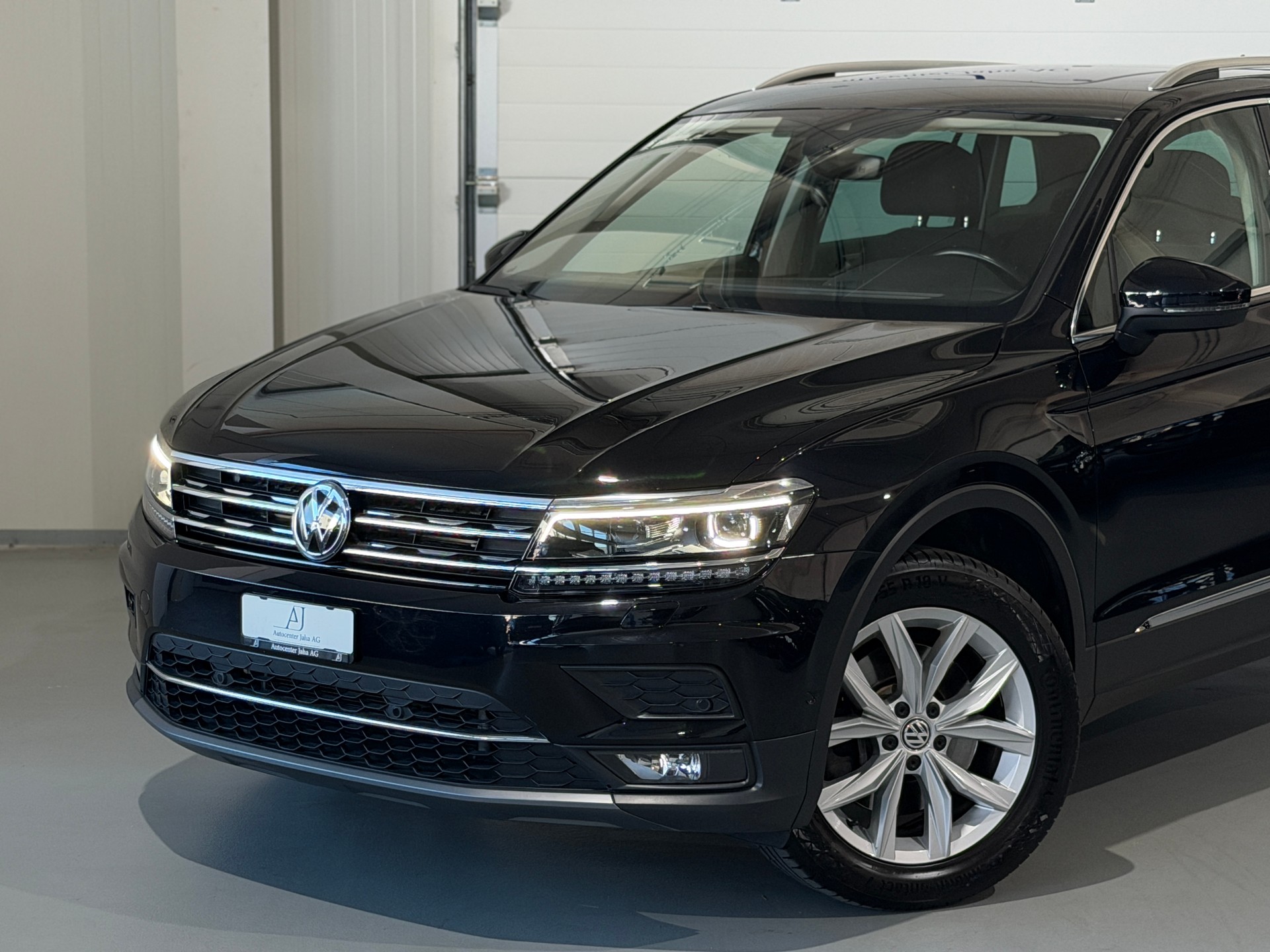 VW Tiguan 2.0TSI Highline 4Motion DSG (CH) Facelift-showroom-element-1