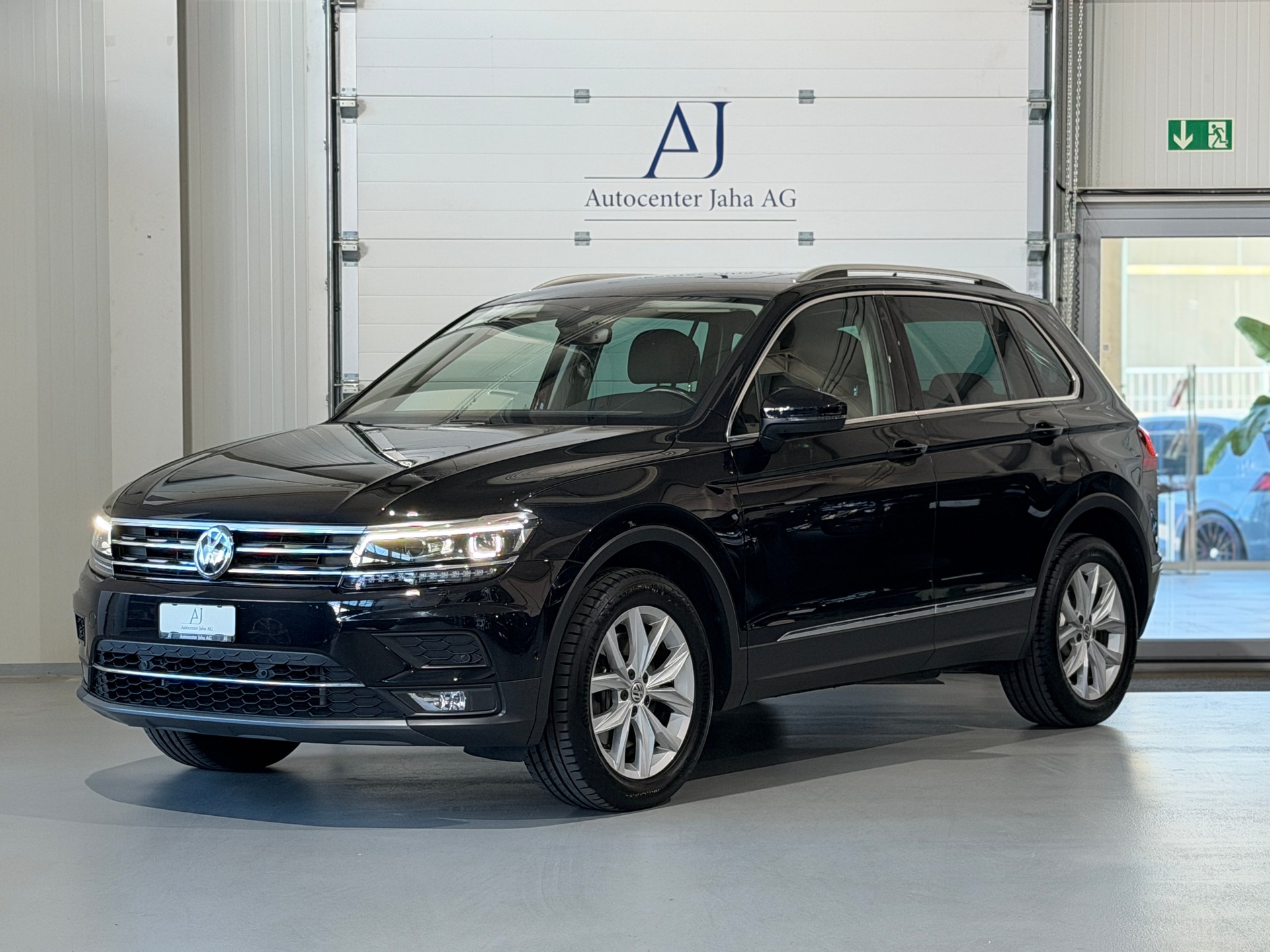 VW Tiguan 2.0TSI Highline 4Motion DSG (CH) Facelift-showroom-element-2